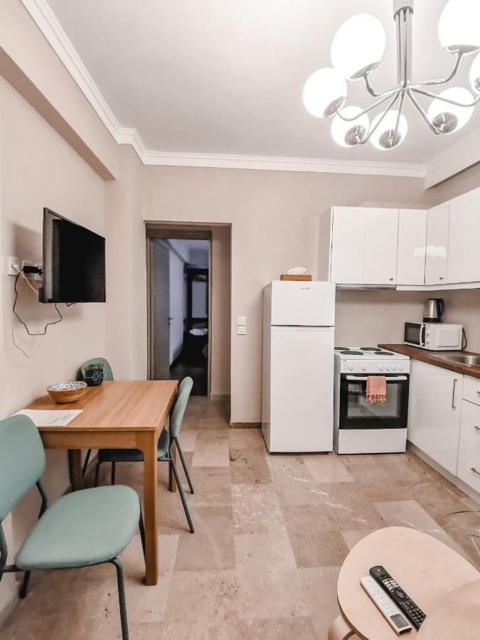 Tip Top Apartment Chalkís Exterior foto